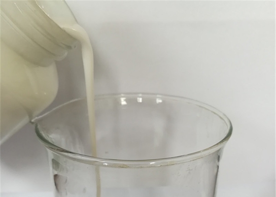 Witte emulsie voor papiervervaardiging, gedisperseerde hars met een viscositeit ≤ 100 mPa.S.